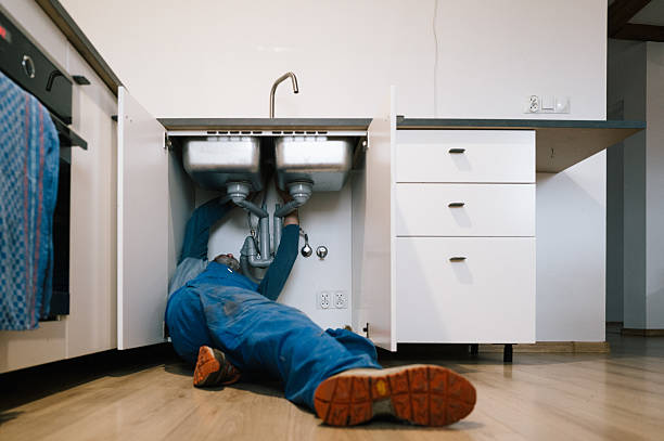 Professional Leak Detection technician working in Bushnell, FL